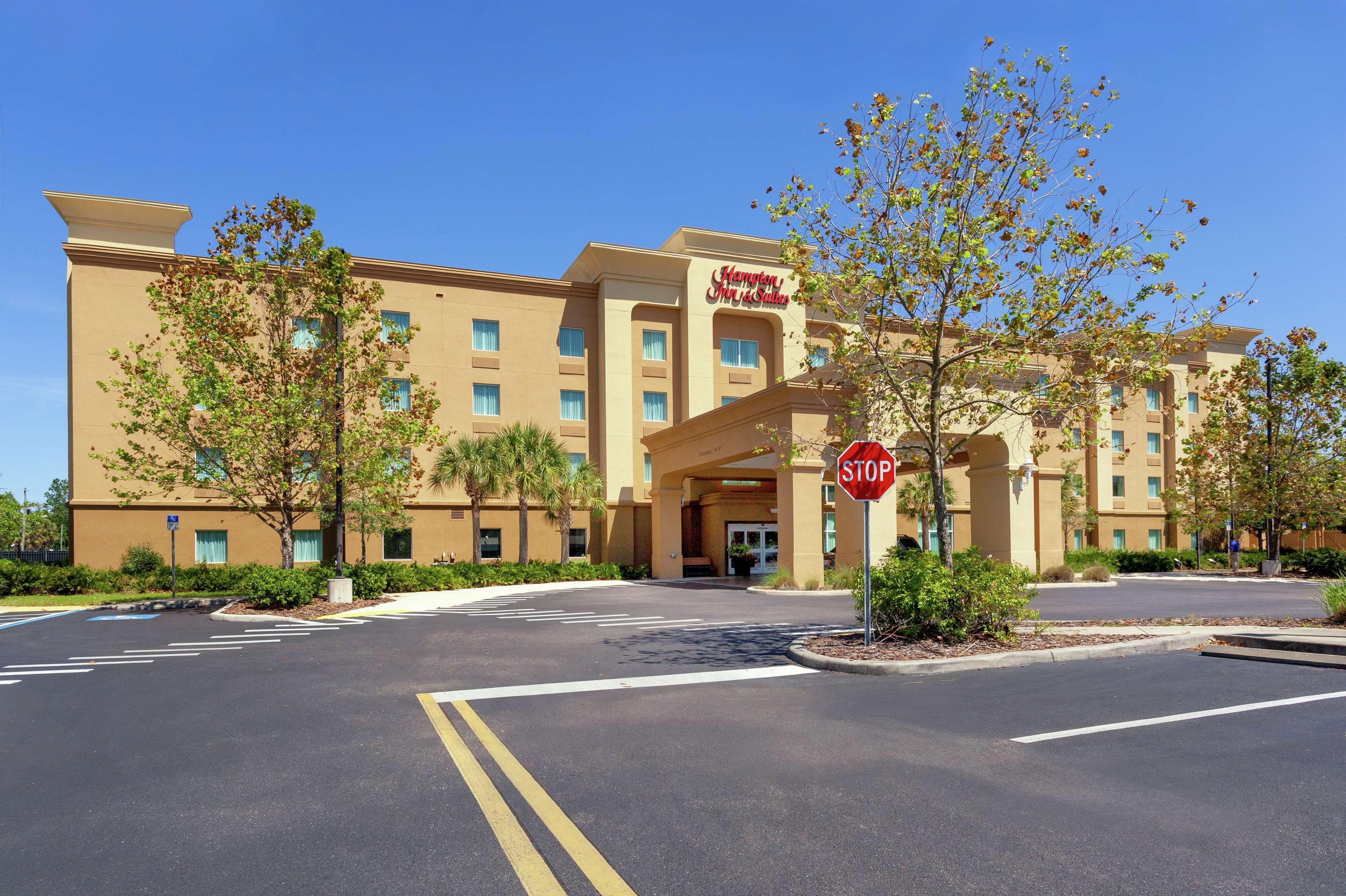 Hampton Inn & Suites Порт-Ричи Экстерьер фото