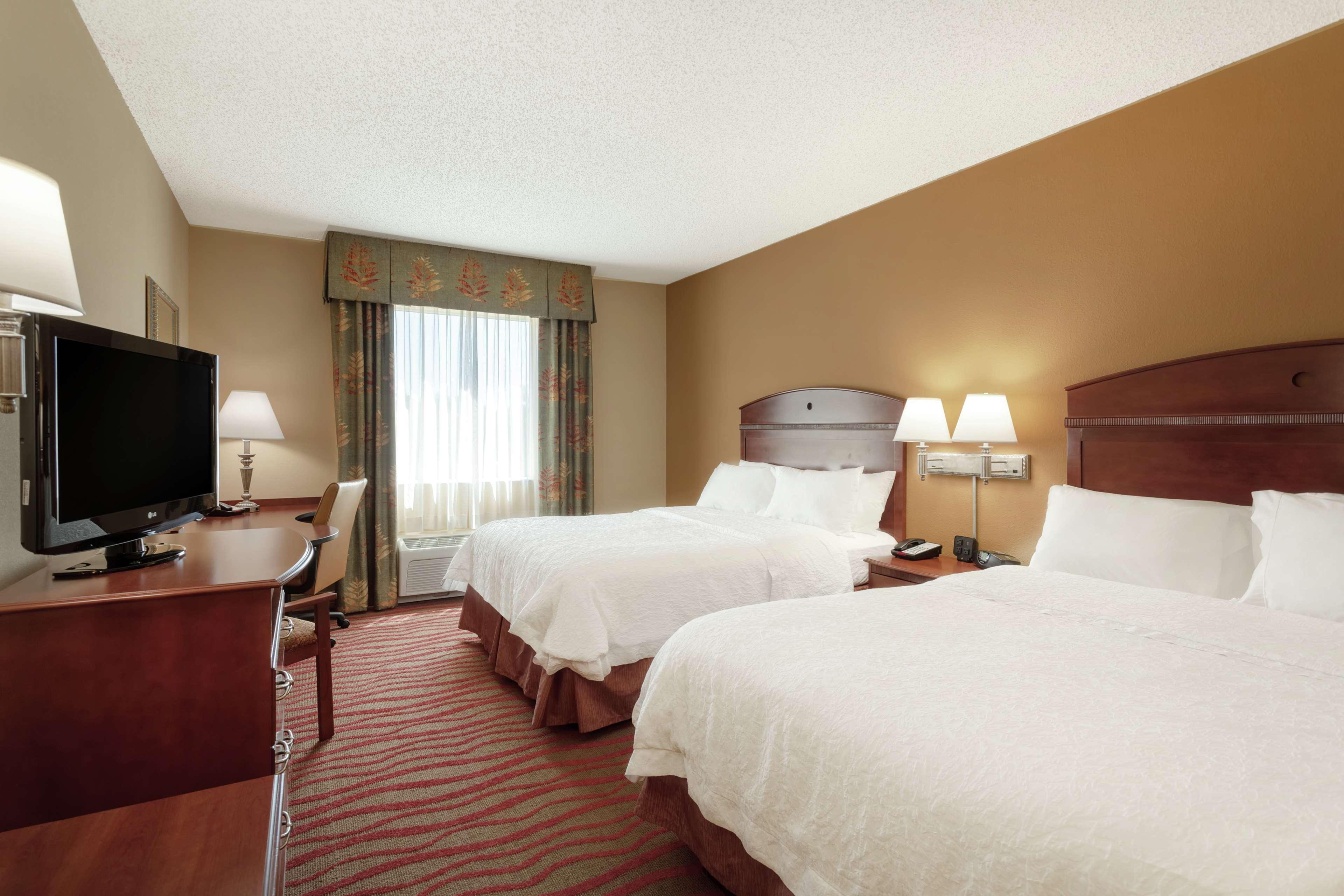 Hampton Inn & Suites Порт-Ричи Экстерьер фото