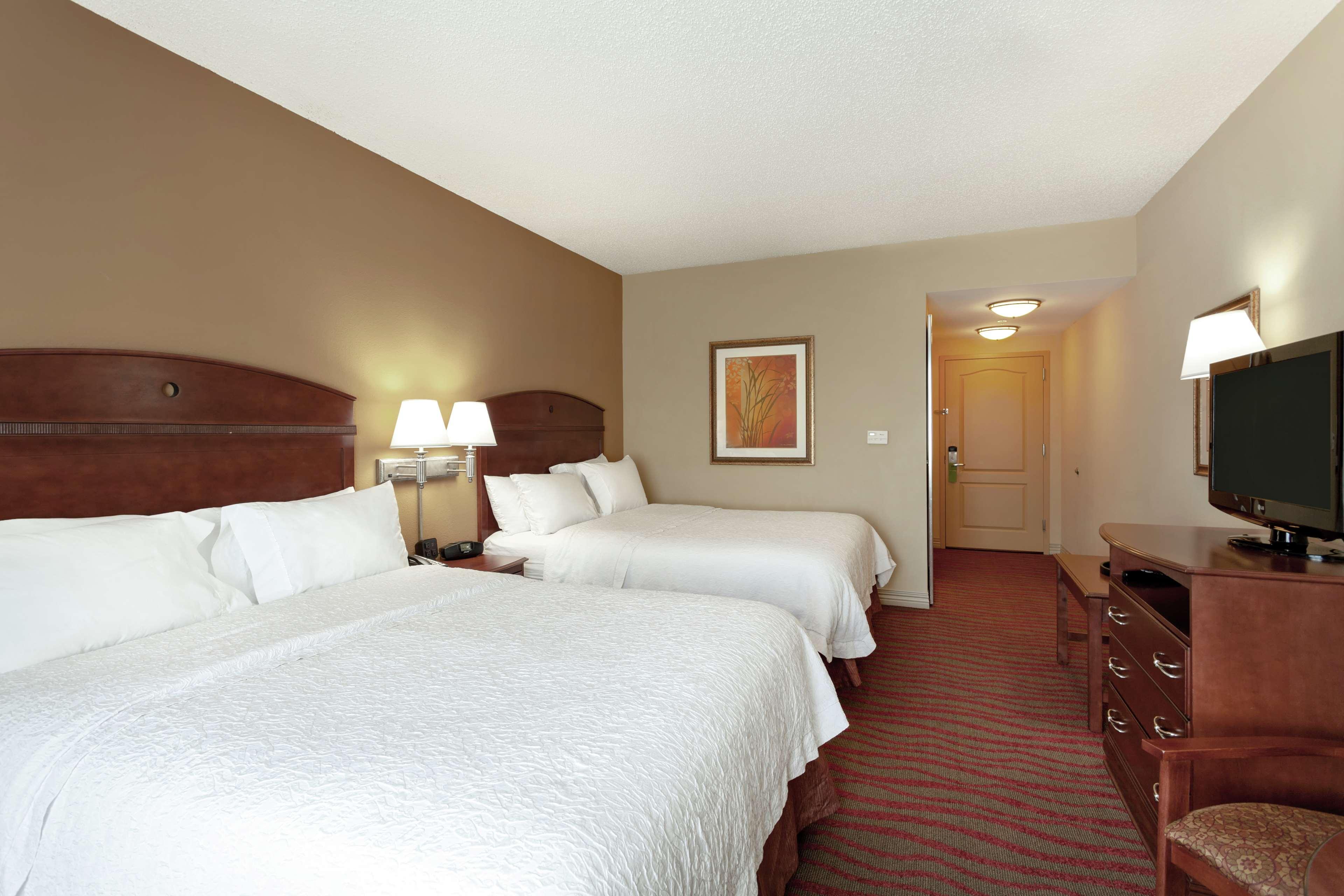 Hampton Inn & Suites Порт-Ричи Экстерьер фото