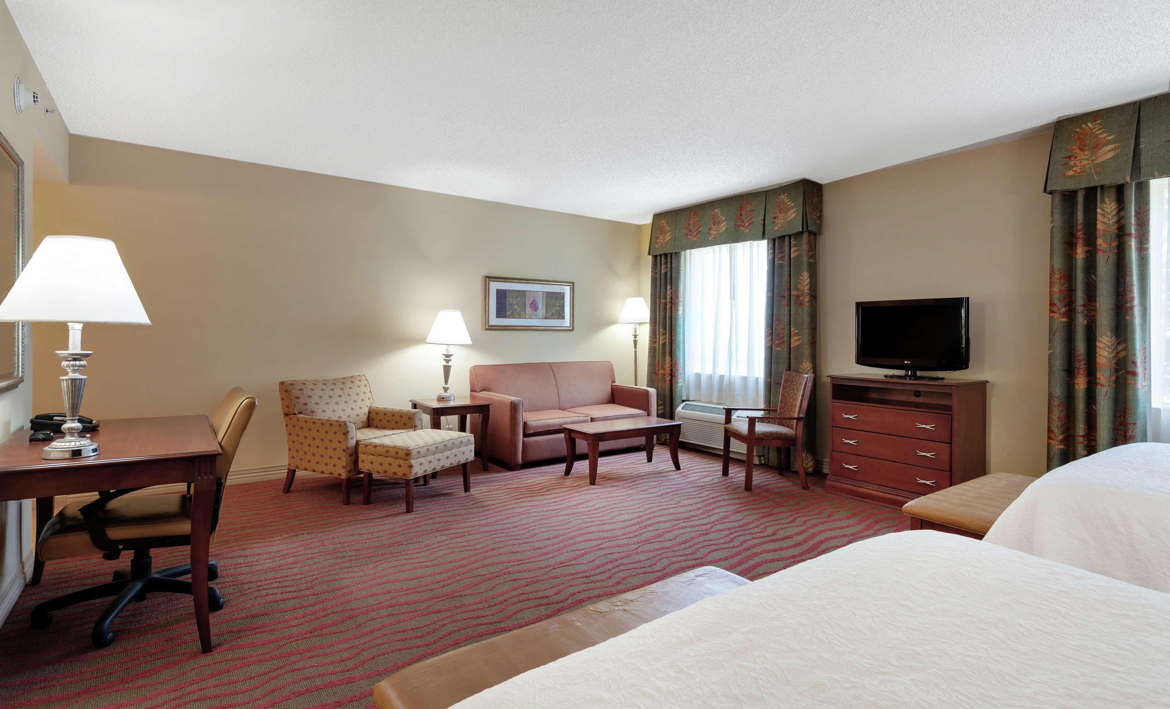 Hampton Inn & Suites Порт-Ричи Экстерьер фото