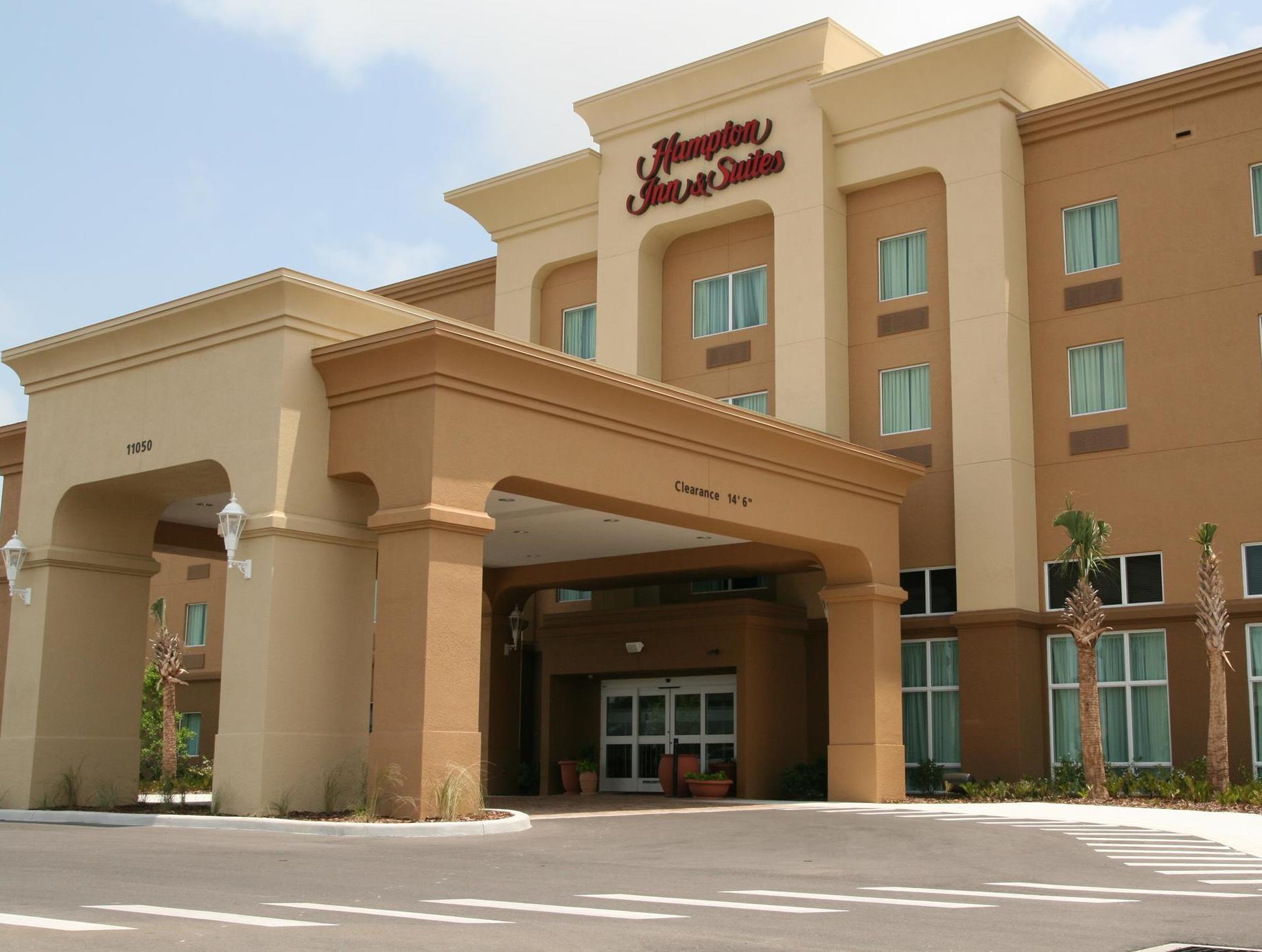 Hampton Inn & Suites Порт-Ричи Экстерьер фото