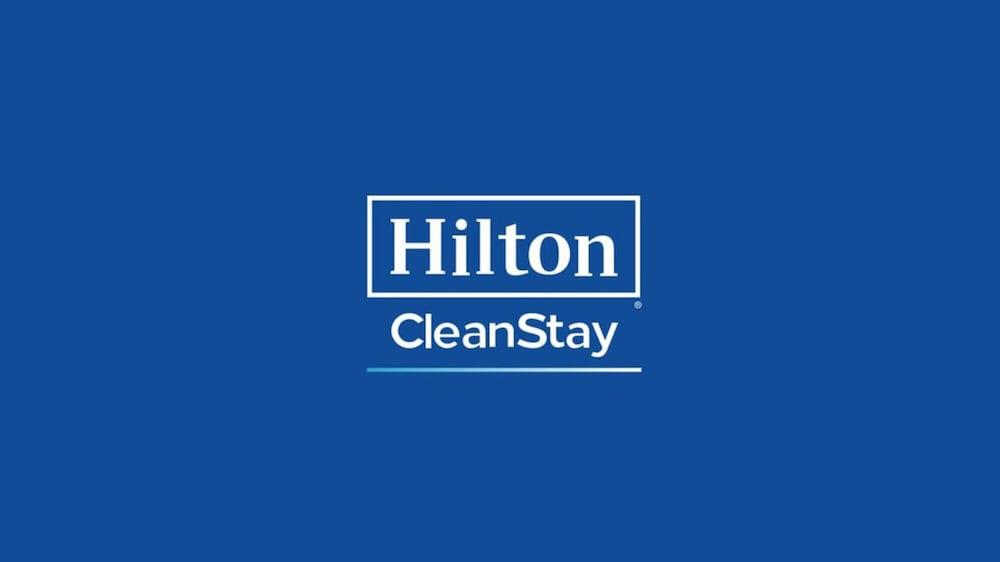Hampton Inn & Suites Порт-Ричи Экстерьер фото