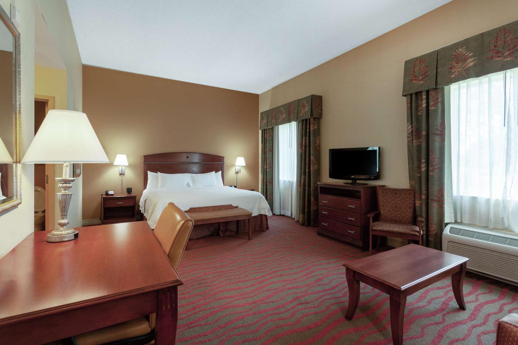 Hampton Inn & Suites Порт-Ричи Экстерьер фото