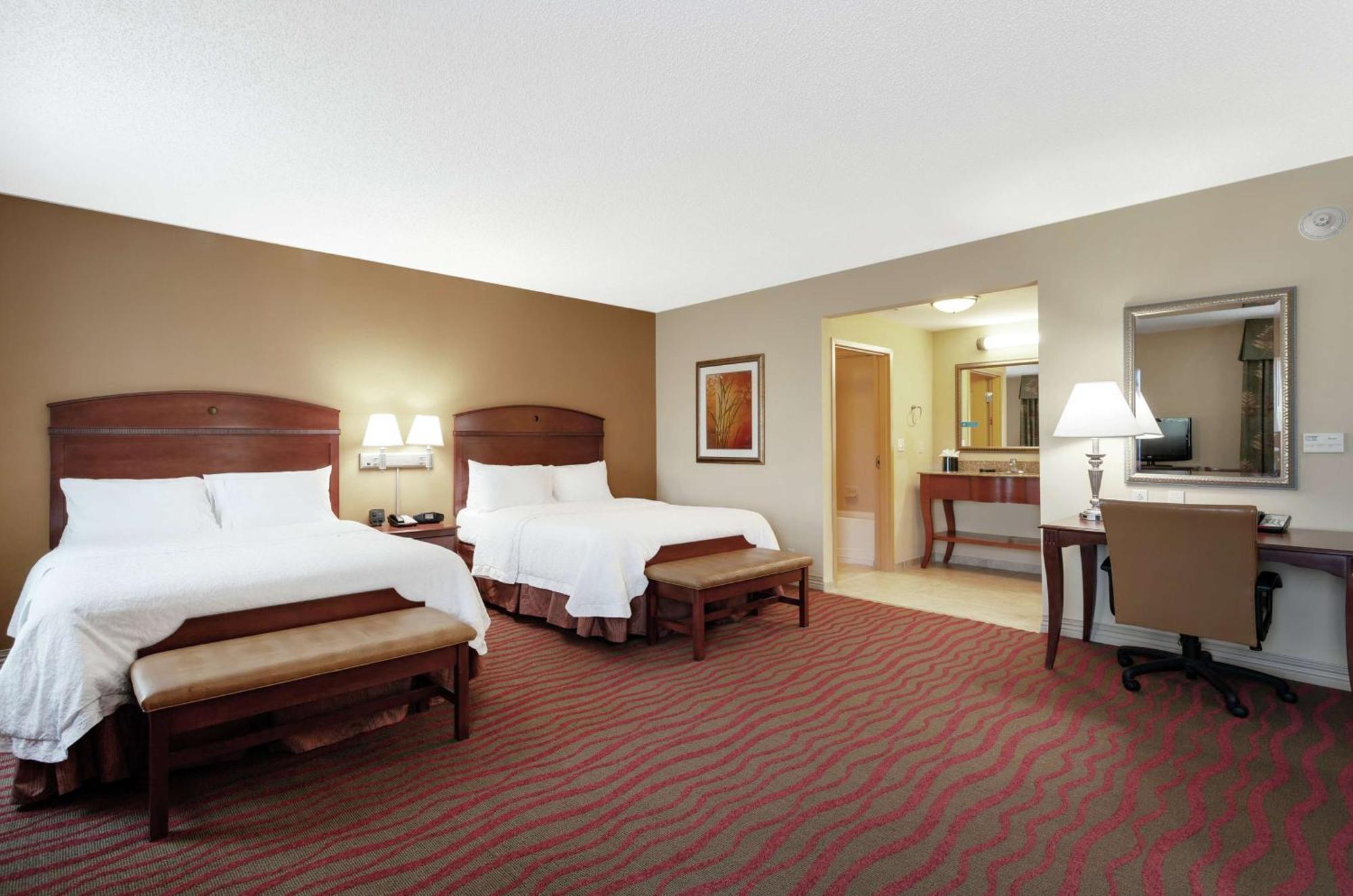 Hampton Inn & Suites Порт-Ричи Экстерьер фото