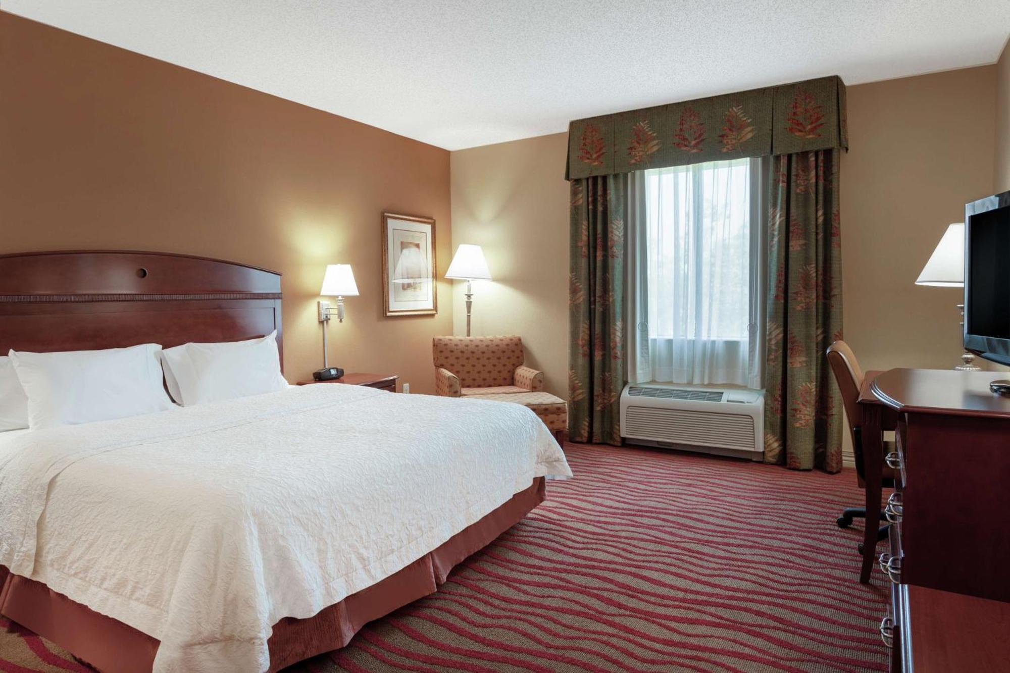 Hampton Inn & Suites Порт-Ричи Экстерьер фото
