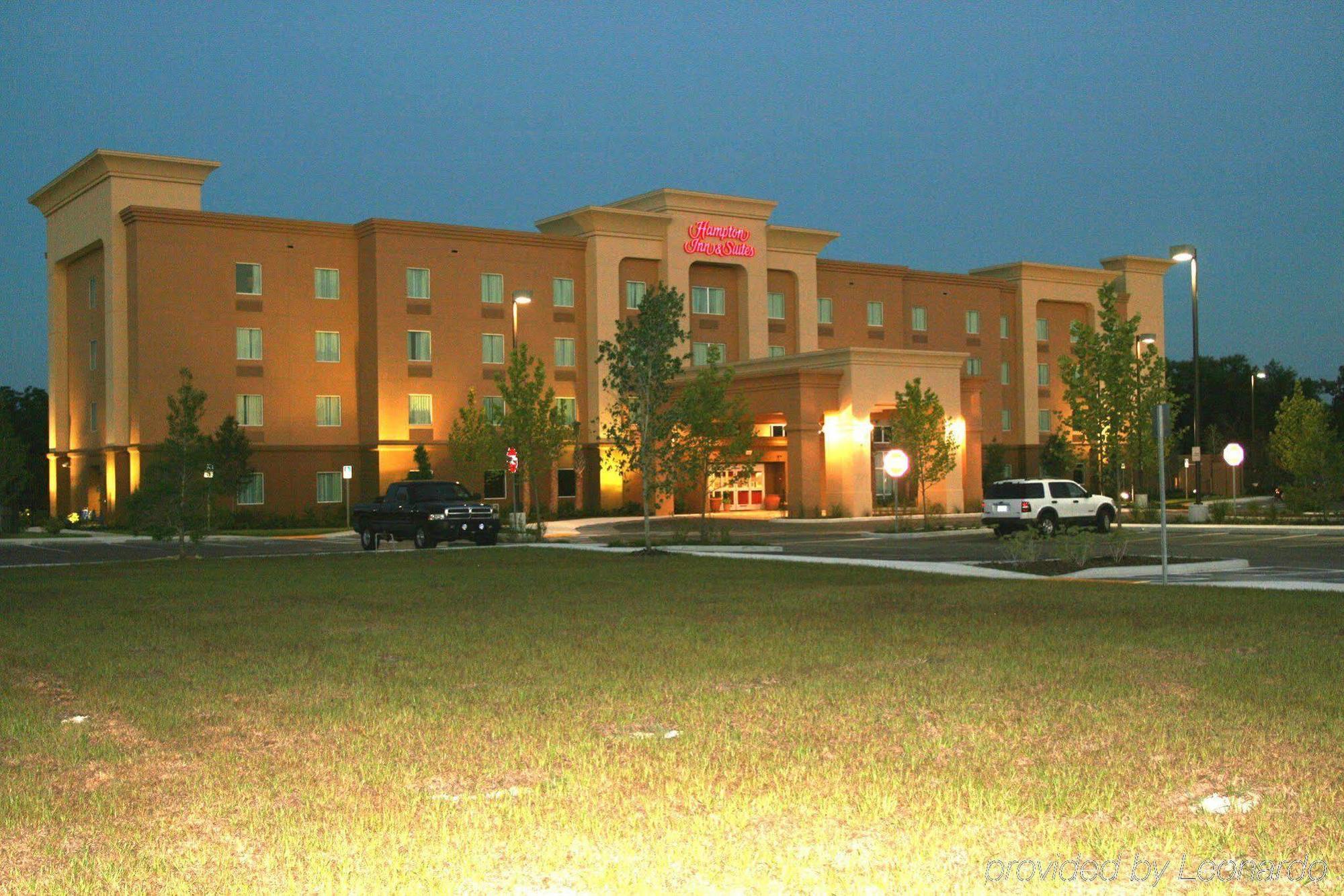 Hampton Inn & Suites Порт-Ричи Экстерьер фото