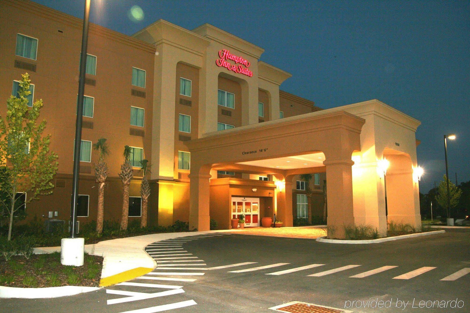 Hampton Inn & Suites Порт-Ричи Экстерьер фото