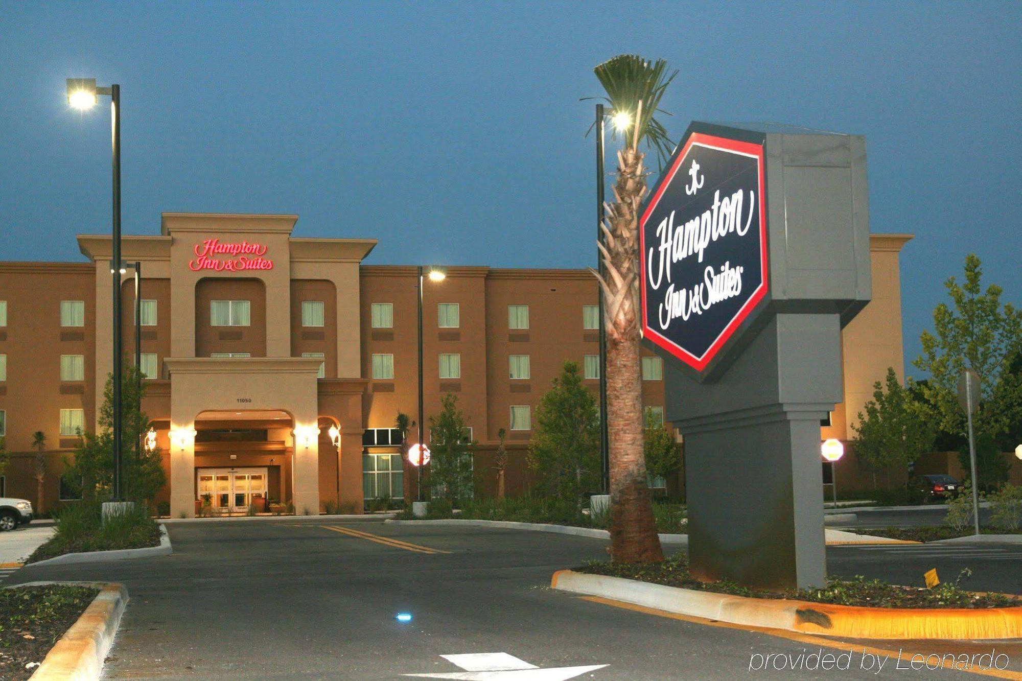 Hampton Inn & Suites Порт-Ричи Экстерьер фото