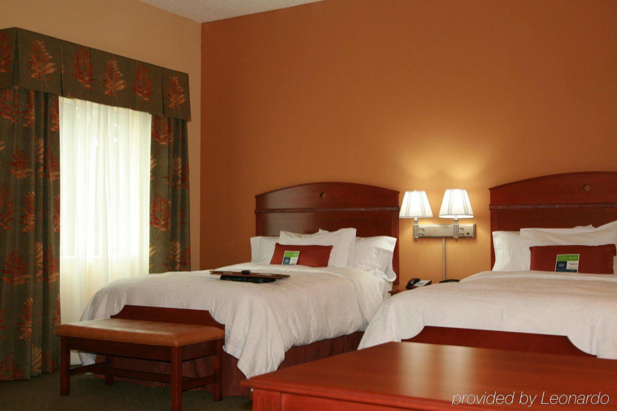 Hampton Inn & Suites Порт-Ричи Номер фото