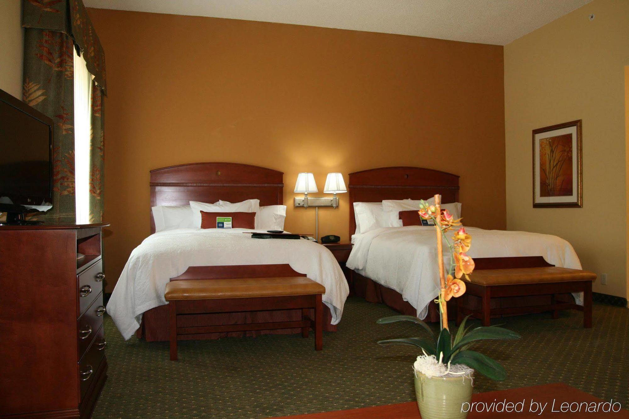 Hampton Inn & Suites Порт-Ричи Экстерьер фото