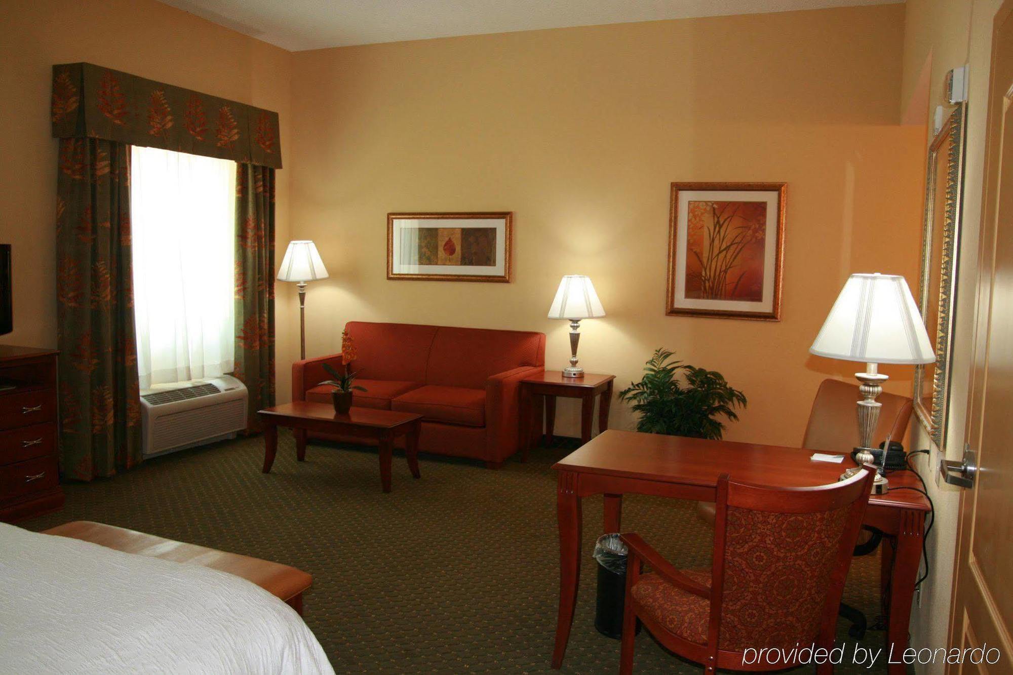 Hampton Inn & Suites Порт-Ричи Номер фото