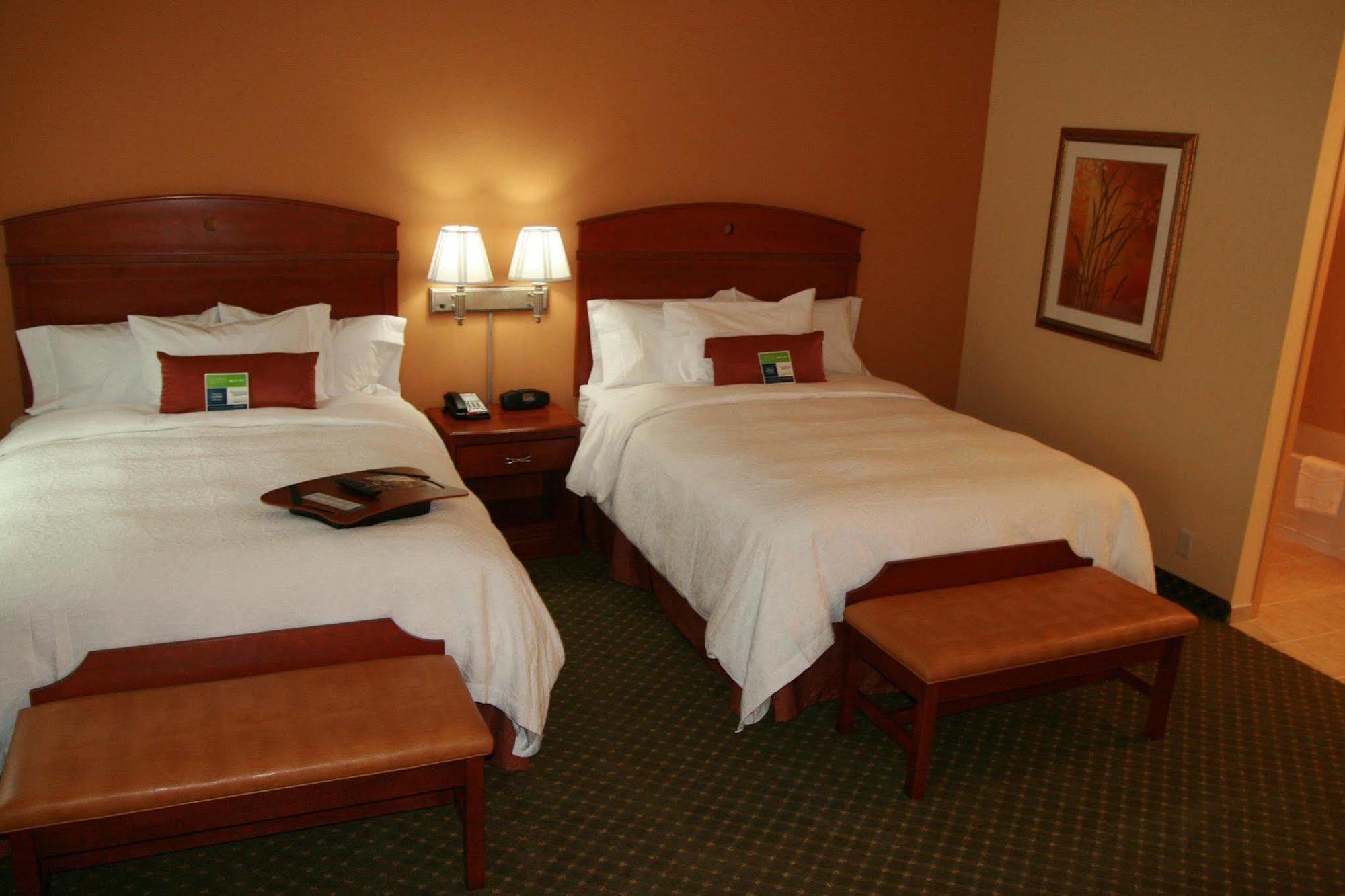Hampton Inn & Suites Порт-Ричи Номер фото